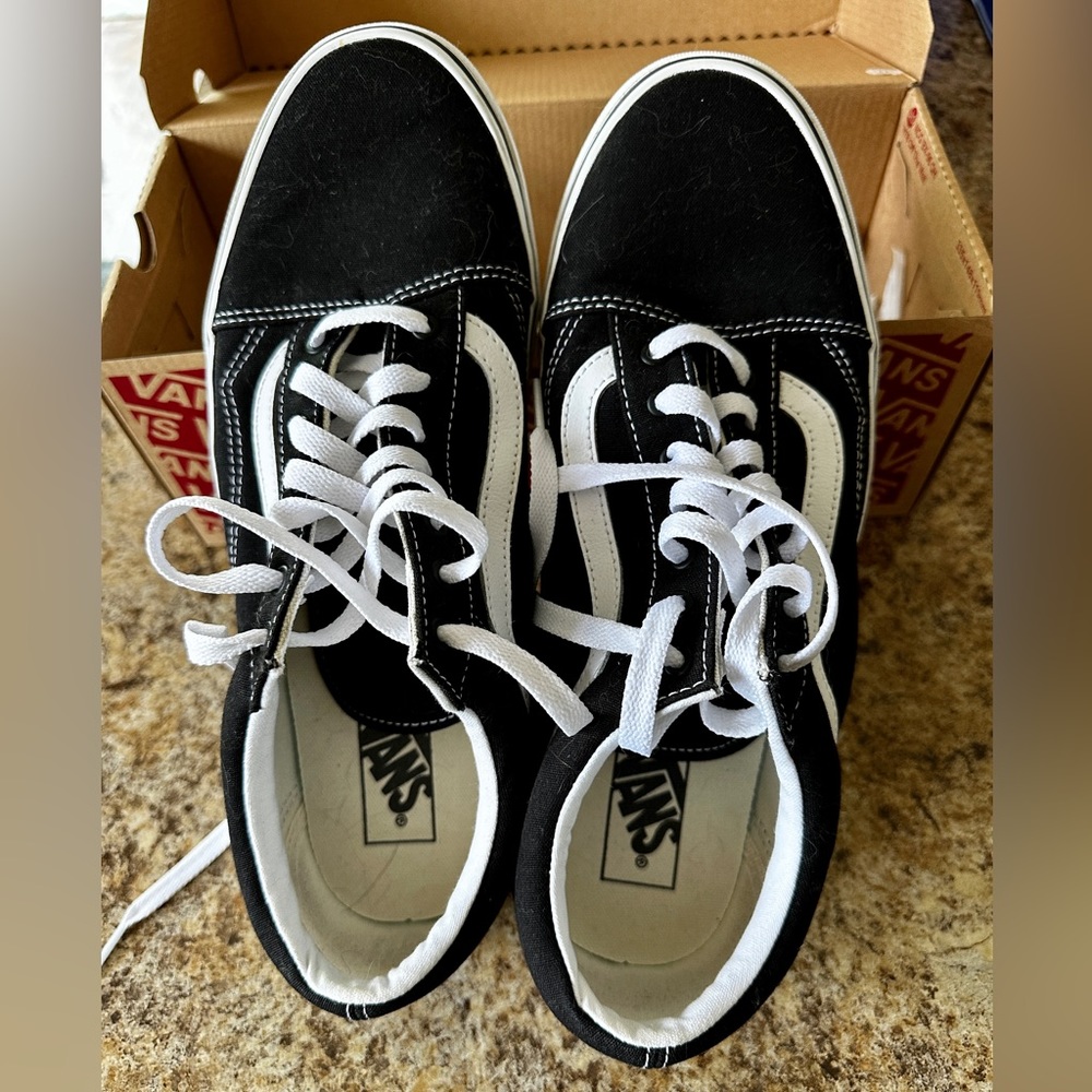 Vans Old Skool sneakers - size 11